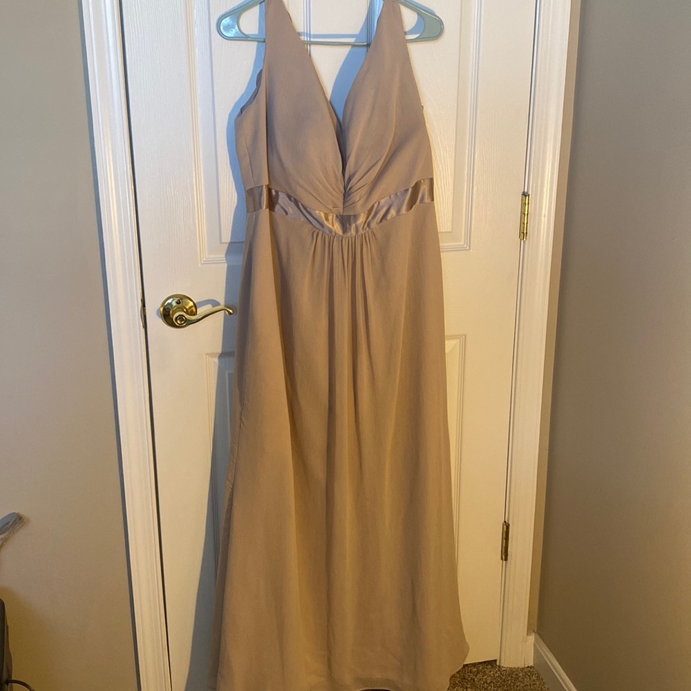 Used David’s bridal bridesmaid dress **please read description before buying **